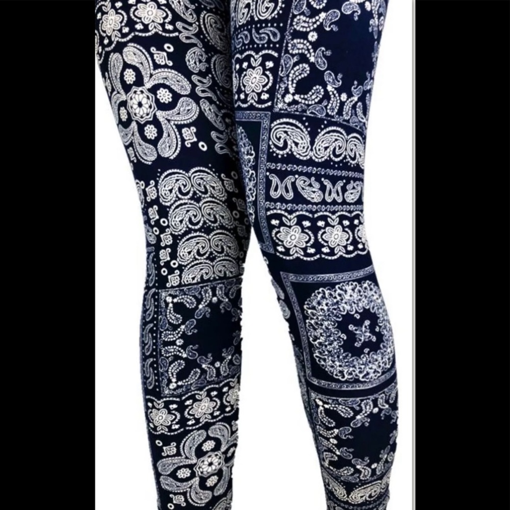 New Navy White Paisley Yoga Leggings OS PS